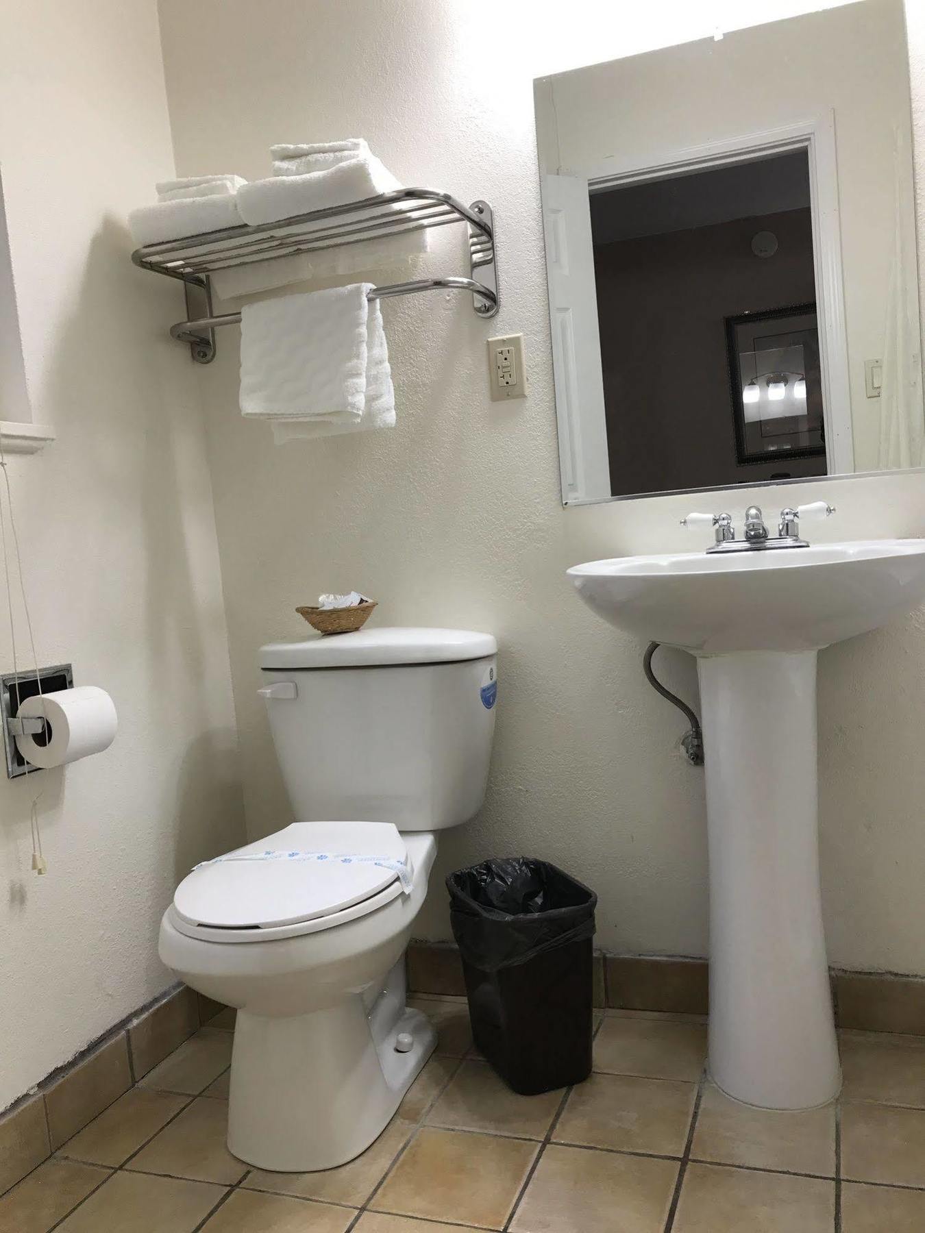 Town House Motel Weed